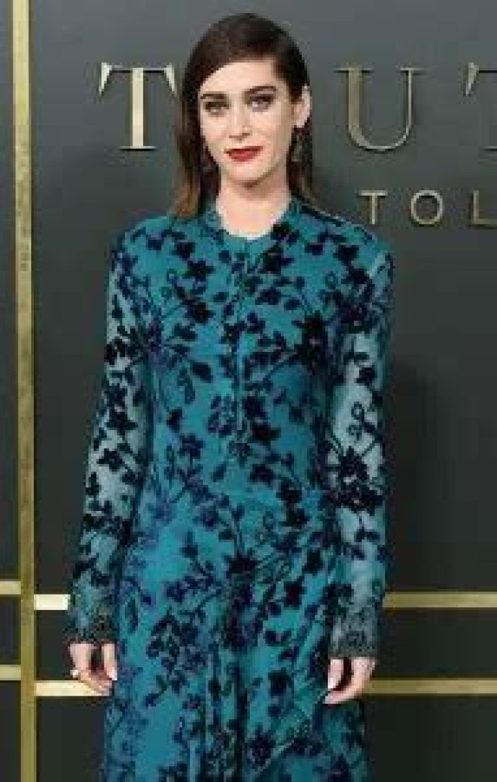 Does Lizzy Caplan Have Kids With Her Husband Tom Riley? Family And Net Worth Lizzy Caplan Says She Feels ‘Unrivaled Pure Joy’ Watching Her Son Grow Up, Would ‘Highly Recommend’ Motherhood